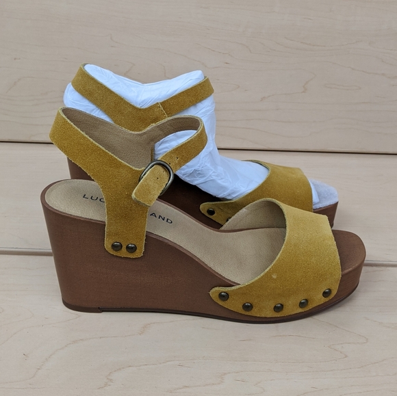 Lucky Brand | Yellow Zashti Heels - Picture 3 of 10
